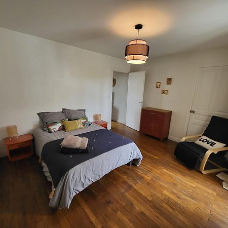Le P'Tit Nid Apartamento Parthenay Exterior foto